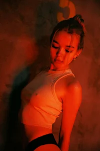 jane-sucksNeon demon图片 3