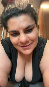 CurvySubLeah Tits Gambar 2