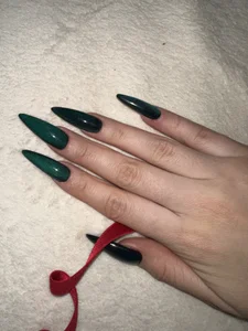 AlysonHuxley_ Nails Pic 8