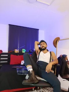 Tom_cooper_ elegant Pic 4