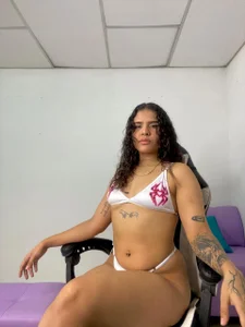 Brittany de Exotic_girl666  4 Imagens