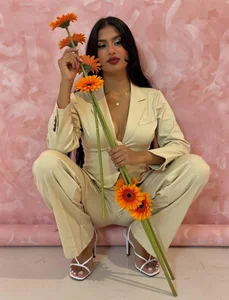 Evelyn_Riuz Public Pic 3