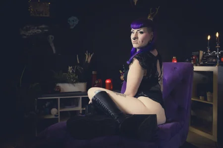 Purple_Coffin666 Public Foto 2