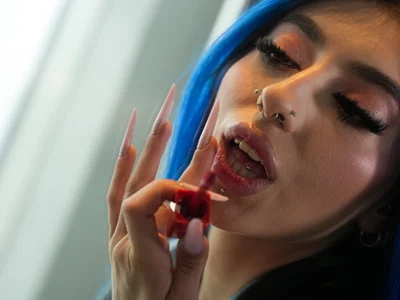 Sexy student posing in heels and topless 😈❤️‍🔥 de AriaVoss  4 Imagens