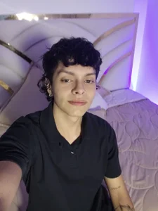 Milo_Storm Public Pic 3