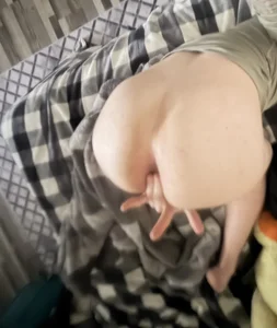 petiteteaseX: 👅🍑 ( 4 фото)