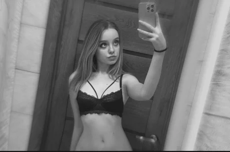 Sara666Public Bild 5