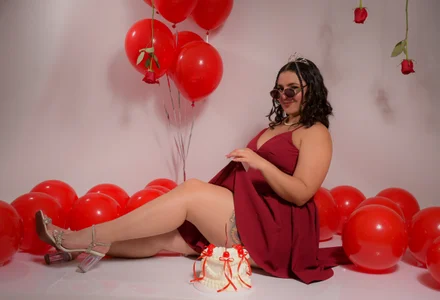 HBD 🎁🎈🎂 od lilly_ass_  5 snímek