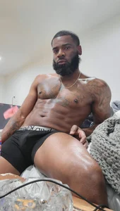 adhddon HimUpStairs зображення