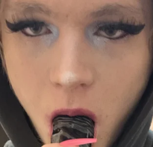 FemboyShow Me зображення