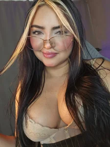 Public de Kaylavanber  Imagens