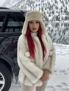 AndreaPink2024のWhite coatの 6枚の写真