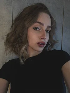 YaraKroft_ Public 사진 2