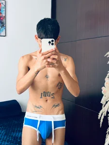 lukasstrong_ Here I am showing off how beautiful the fitted underwear looks on my body ✨❤️ Fotka 3