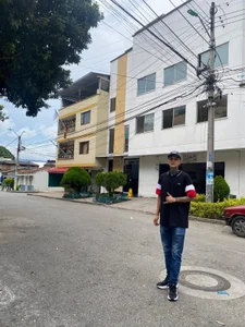 benjamin_anthony Public รูป  4