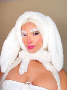 liagirl_cute: Will you let me be your bunny and eat your carrot? ( 4 фото)