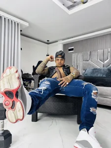 Zdjęcia master_jens A cock and a pair of jeans can't look that perfect:  6