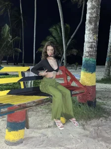 MarianaSnake: Beach🌴🥥 ( 4 фото)