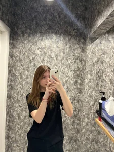 HazelCuomo Public Immagine  4