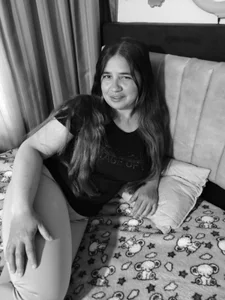 JOHANYXS1 LUNA টি ছবি