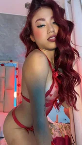 I'm a naughty and fun girl de Bella-Sanders  4 photos