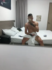 mai_braga23 Public Pic 4