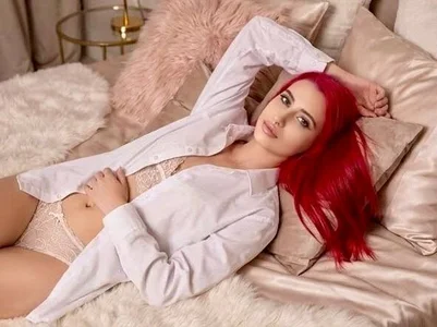 Hey, this is me. Happy☺ od Lia_Six  4 snímek