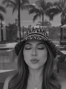 AbbyJackson_ SELFIE Bilde 6