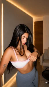 NyvaraValvet's XXX Nude Photo 1