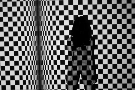 hitomi_arata Black and white Pic 7