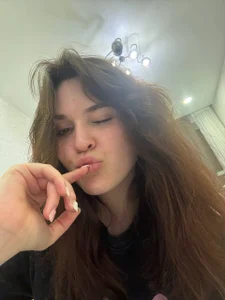 DelindaToste Casual day Pic 5