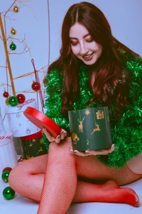 Emilywatsonn Merry Christmas 2024 사진