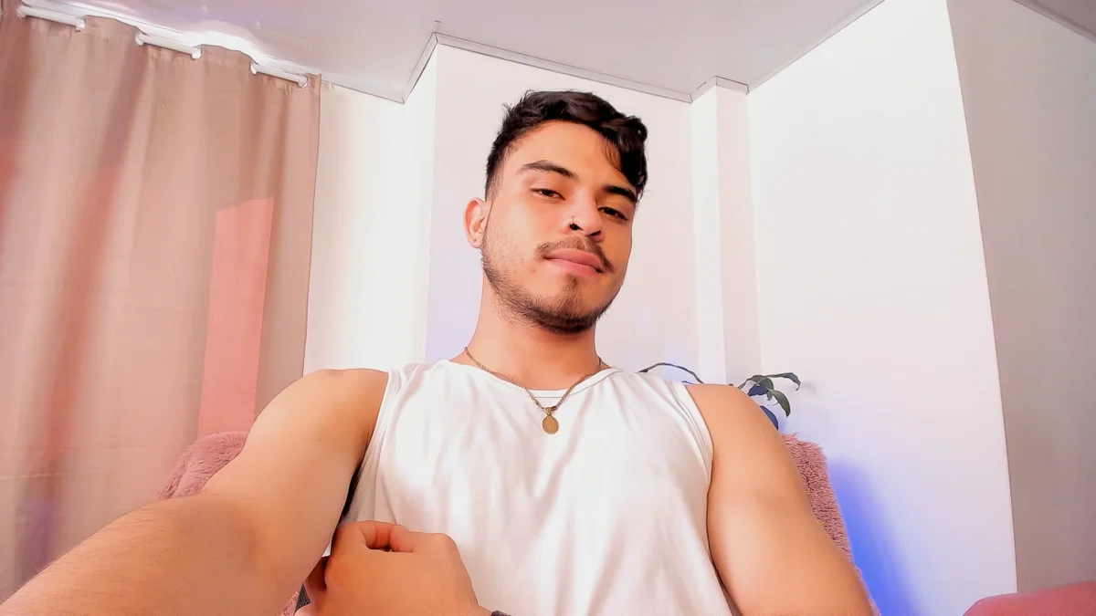 Bastian_MCcormick Trending Plaatje 7764