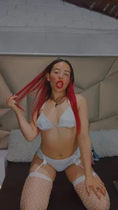 🙈🔥 de Red_Moon4  3 Imagens