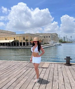 sarasmith85 Sun, Skin & Sin 🍑☀️🌊 Hình 4