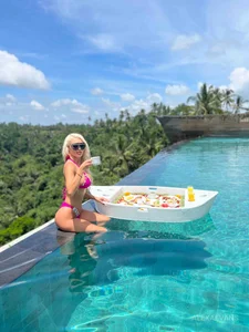 AlexaFaye Which one is your favorite ? :p Pic 6