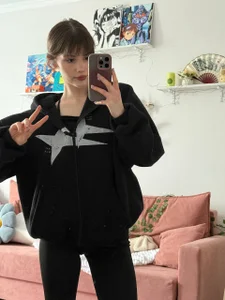 Zoe_Vee My July Pic 9