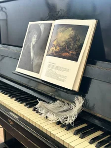 MerlinMeyer backstage of my photo shoot Bilde 2