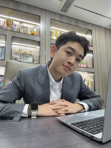 Hongguan-001 帅帅的大男孩 사진