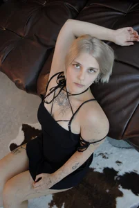 Ella_Bloom Public Poză 9
