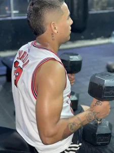 Latino_Junge Gym  2টি ছবি