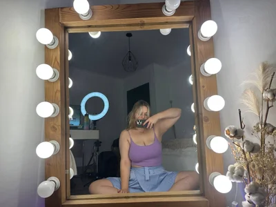 Mirror od marry_evans  3 snímek