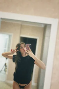 NeliaVandresar winter day Pic 3