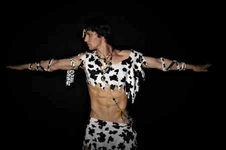 Put on the outfit of the king of Papuans 1300 de dirty-boss  2 Imagens