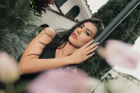 NiaSalvatore Public Pic