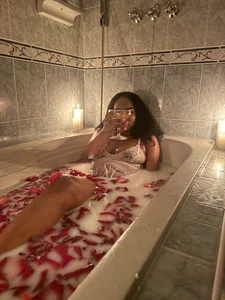 TAYRA_CASTLE Public Pic 4