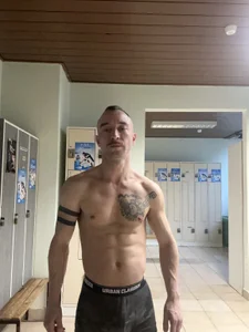 MikeVersano Public Fotka