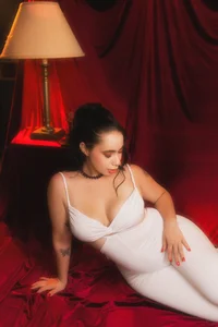 Sienna-Gold Valentine's Day has arrived 🌹✨ Bilde 3