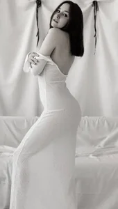 Eva_Howard Public Immagine  3