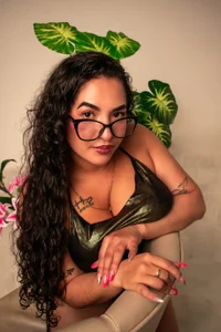 Roxylicious__ Public - {count, plural, one {תמונה אחת} two {שתי תמונות} many {# תמונות} other {# תמונות}}